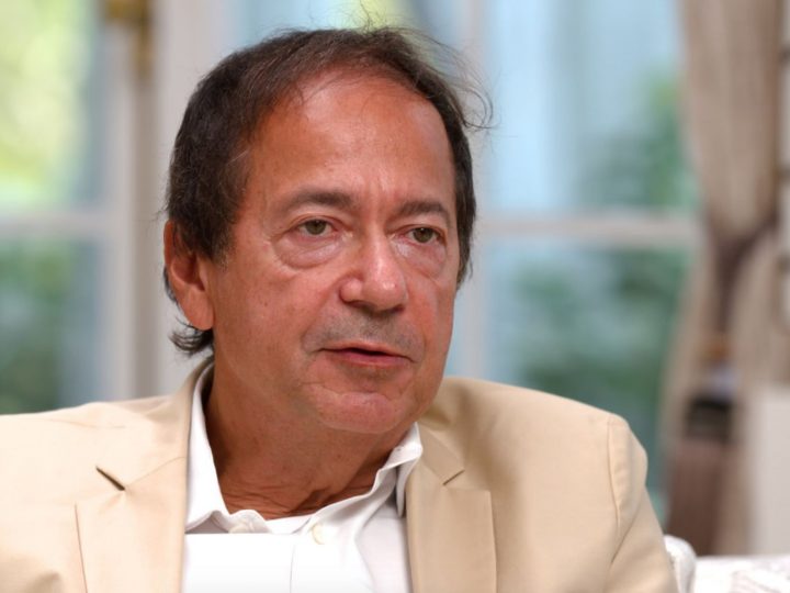 Billionaire Paulson Who Shorted Subprime Calls Crypto ‘Worthless’ Bubble